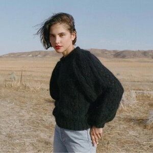 Doen Tudor Sweater in Black